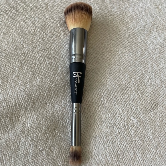Heavenly Luxe Complexion Perfection Brush #7 - Picture 2 of 7